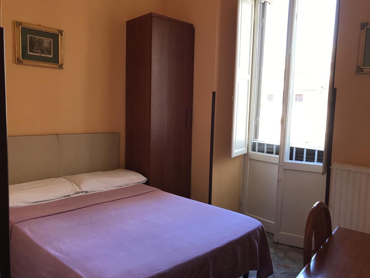 San Daniele Bundi House Hotel โรม ภายนอก รูปภาพ