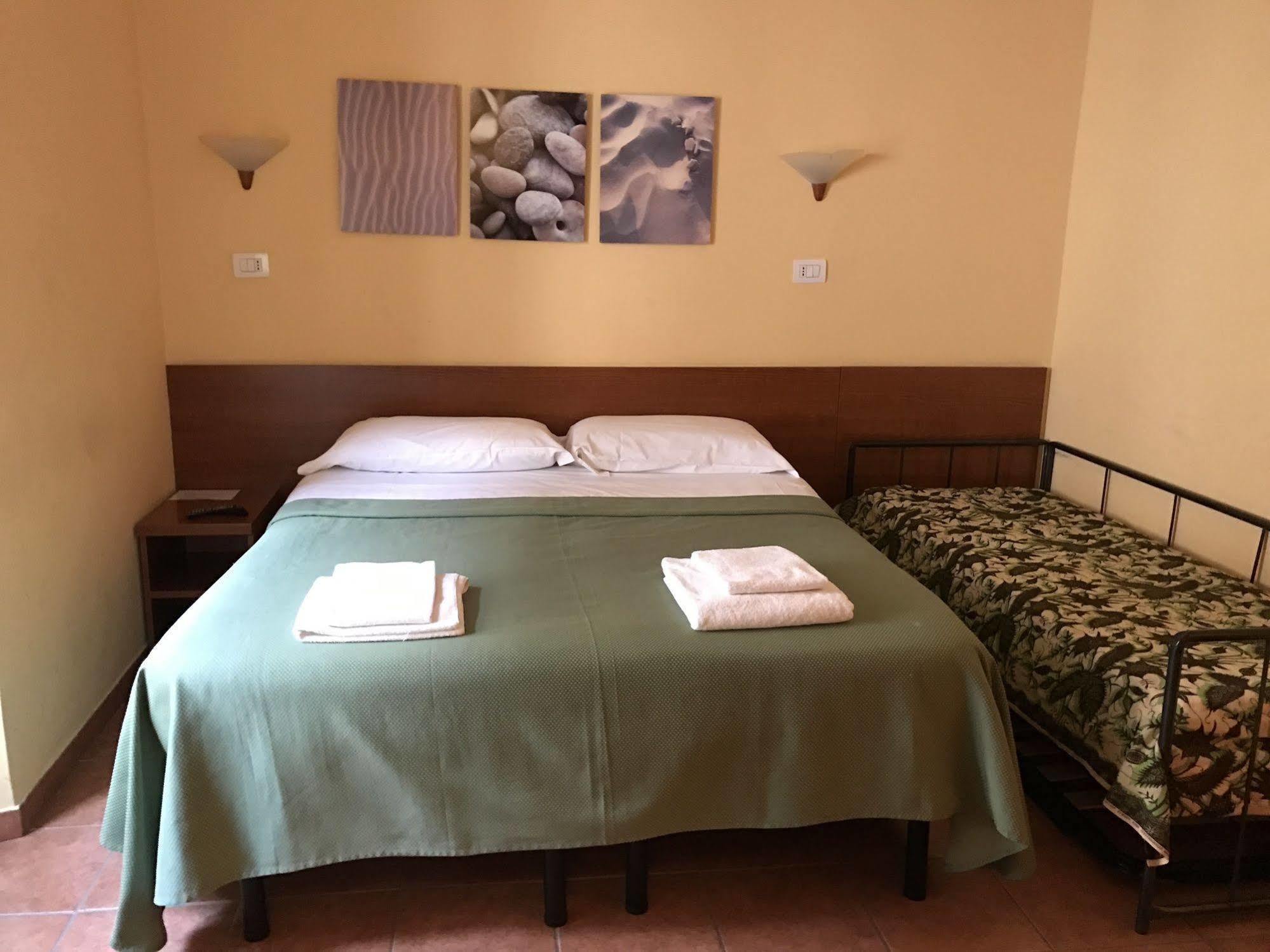 San Daniele Bundi House Hotel โรม ภายนอก รูปภาพ